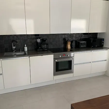 Villa Koivu 100m2 3mh, Rauhallinen Ja Tyylikaes Kaupunkikoti *