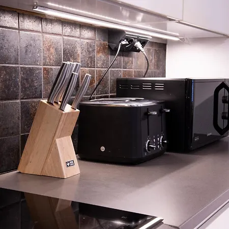 Koivu 100m2 3mh, Rauhallinen Ja Tyylikaes Kaupunkikoti