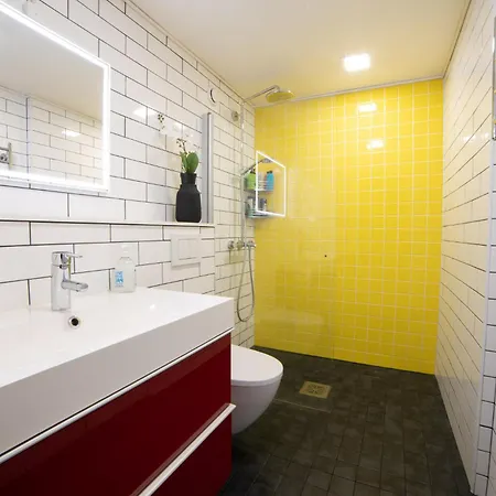 Koivu 100m2 3mh, Rauhallinen Ja Tyylikaes Kaupunkikoti