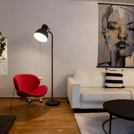 Koivu 100m2 3mh, Rauhallinen Ja Tyylikaes Kaupunkikoti *