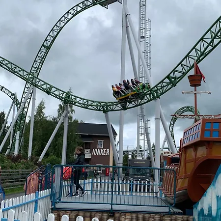 Koivu 100m2 3mh, Rauhallinen Ja Tyylikaes Kaupunkikoti