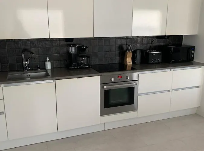 Villa Koivu 100m2 3mh, Rauhallinen Ja Tyylikaes Kaupunkikoti *