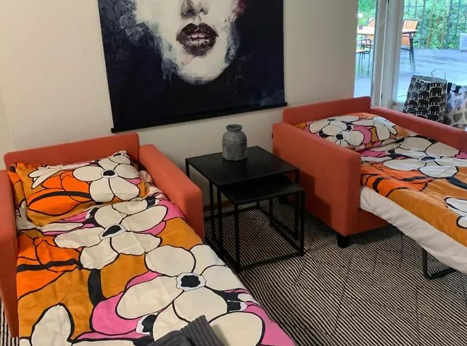 Koivu 100m2 3mh, Rauhallinen Ja Tyylikaes Kaupunkikoti *