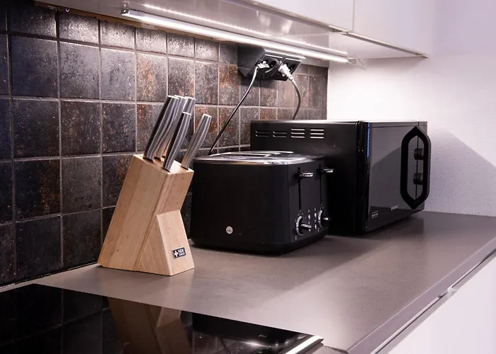 Koivu 100m2 3mh, Rauhallinen Ja Tyylikaes Kaupunkikoti