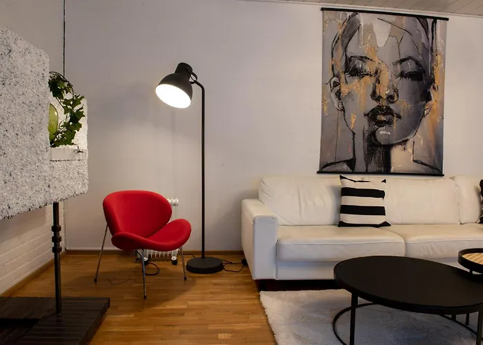 Koivu 100m2 3mh, Rauhallinen Ja Tyylikaes Kaupunkikoti *