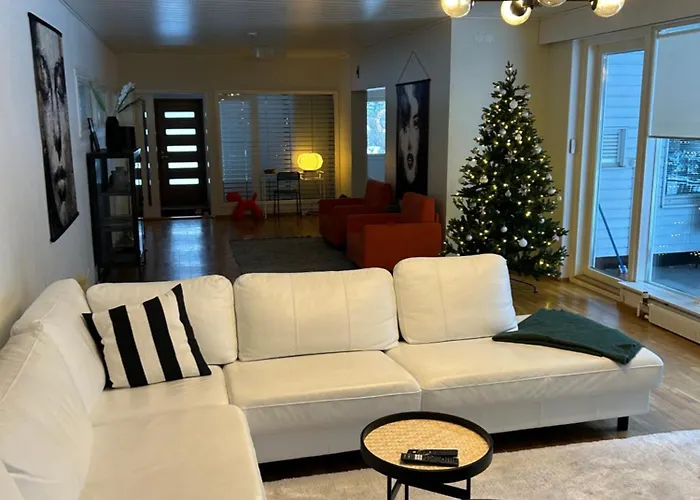 Koivu 100m2 3mh, Rauhallinen Ja Tyylikaes Kaupunkikoti Villa *