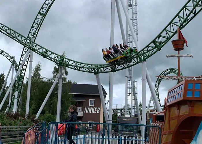 Koivu 100m2 3mh, Rauhallinen Ja Tyylikaes Kaupunkikoti